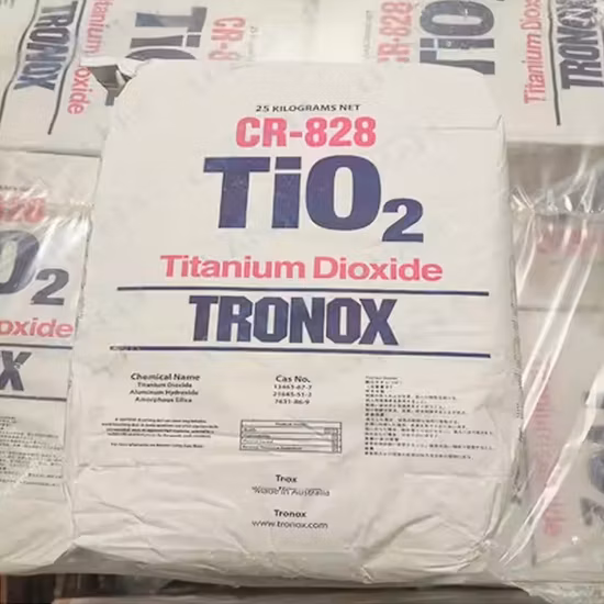 р